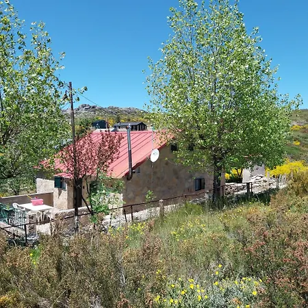 Dom wakacyjny Fraga Da Estrela, Al Serra Da Estrela Penhas da Saúde